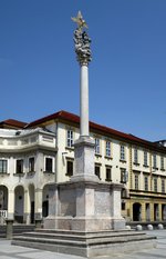 Ljubljana, die Dreifaltigkeitssule auf dem Kongreplatz, Juni 2016