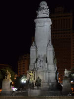 Das Miguel de Cervantes Saavedra gewidmete Denkmal auf dem Plaza de Espaa in Madrid.