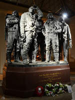 Das Royal Air Force Bomber Command Memorial ist ein Denkmal am Rande des Green Parks.