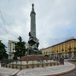 Das Fnf-Tage-Denkmal (Monumento alle Cinque Giornate di Milano) ist ein 1895 eingeweihtes Denkmal fr die Opfer des Aufstands der Stadt gegen sterreichische Truppen im Mrz 1848.