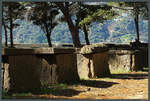 Auf dem Gelnde der Festung von Lipari finden sich zahlreiche antike Steinsarkophage aus der Nekropole Contrada Diana.