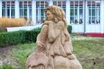 Sandskulptur an der Strandpromenade von Binz.