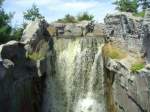 Knstlicher Wasserfall in der ZOOM-Erlebniswelt Gelsenkirchen