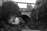 Unterwegs im Park Jardins de Laribal in Barcelona.