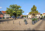 Alte Bume, neue Huser: Marktplatz der Inselstadt Werder (Havel).