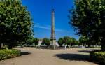 In der Mitte des Circus in Putbus erinnert dieser Obelisk an die Ortsgründung.