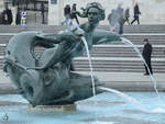 Der Delfinbrunnen am Trafalgar Square im Herzen von London.