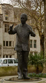 Der vormalige sdafrikanische Prsident Nelson Mandela wurde im Jahr 2007 noch zu seinen Lebzeiten mit diesem Denkmal geehrt.