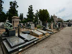 Viele kleine und groe Grabsttten befinden sich auf dem Zentralfriedhof von Mailand.