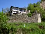 Melnik, Kordopulow Haus, erbaut 1754 vom wohlhabenden Hndler Manol Kordopulow im   Stil der bulgarischen Wiedergeburt (02.05.2014)