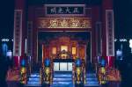 Thron im Palast der himmlischen Klarheit in der Verbotenen Stadt in Peking.