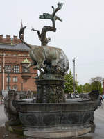 Der Drachenspringbrunnen auf dem Rathausplatz in Kopenhagen.