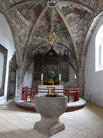 Sonderholm, Altar, Taufstein und Kalkmalereien von 1556 in der Ev.