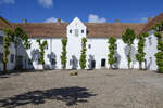 Das Kloster B�rglum ist eine ehemalige Klosteranlage in Nordj�tland in D�nemark, die heute als Gutshof genutzt wird.