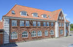 Das ehemalige Bahnhofsgeb�ude in L�kken, von der ehemaligen Gleisseite aus gesehen.