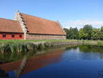 Bisserup, Wirtschaftsgebude beim Schloss Holsteinborg (17.07.2021)