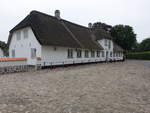 Kliplev, Kirchgemeindehaus von 1852 am Kirchplatz (20.07.2019)