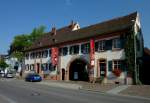 Mllheim, der historische Winzerhof  Lindenhof  ist heute Sitz der Winzergenossenschaft, Aug.2011