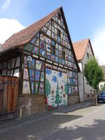 Erligheim, Fachwerkhaus mit Malereien in der Rathausstrae (24.06.2018)