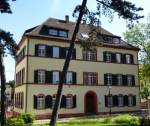 Offenburg, Haus am lberg, 1823 als Schulhaus erbaut, heute von kirchlichen Verwaltungen genutzt, Juni 2013