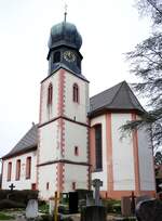 Freiburg-Lehen, die katholische Barockkirche St.Cyriak, erbaut 1724, Dez.2022