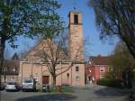 Freiburg im Breisgau,  evangelische Friedenskirche im Stadtteil Oberau,  1950 in Backstein errichtet,  April 2010