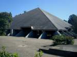 Freiburg im Breisgau,  die katholische St.Andreaskirche im Stadtteil Weingarten, 1968-69 gebaut, Architekt war Horst Baron,  Sept.2010