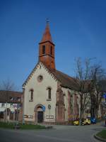 Freiburg-Wiehre, die Maria-Schutz-Kirche wurde 1885-89 erbaut, sie dient heute den orthdoxen Christen als Bet-und Begegnungssttte, Mrz 2011