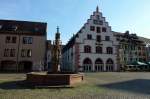 Freiburg im Breisgau, ein Teil des Mnsterplatzes mit dem Fischbrunnen und dem Kornhaus, Sept.2011