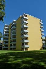 Freiburg im Breisgau, generalsanierte Wohnhuser aus den 1970er Jahren im Stadteil Landwasser, Sept.2011