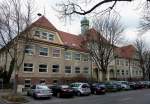 Freiburg im Breisgau, die Stdtische Volksschule im Stadtteil Haslach, erbaut 1908-09, heute Pestalozzischule, Jan.2012