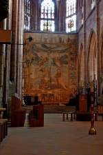 Freiburg im Breisgau, im Mnster wird jhrlich von Aschermittwoch bis Karsamstag der Altar mit diesem Fastentuch verhllt, das von 1612 stammende bemalte Tuch ist ber 12m hoch, 10m breit und wiegt