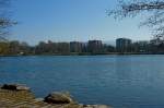 Freiburg im Breisgau, Blick ber den Moosweiher auf den Stadtteil Landwasser, Mrz 2012