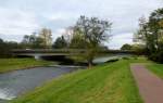 Freiburg, die Brcke der Autobahn A5 berquert am Westrand der Stadt die Dreisam, erbaut 1962, Okt.2013