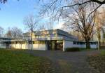 Freiburg, die Bundschuhhalle von 1971, ein Mehrzweckbau im Stadtteil Lehen, Dez.2013