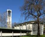 Freiburg, die evangelische Ludwigskirche, erbaut 1952-54, steht im Stadtteil Neuburg, April 2015