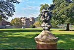 Kunstausstellung von Jrgen Goertz im Schlossgarten Heidelberg.