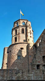 Der Glockenturm ist das Wahrzeichen der Schlossbauten von Heidelberg.
