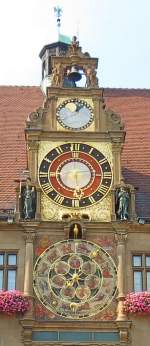 Heilbronn-Rathaus Uhr am 18.07.2013    Die Heilbronner Kunstuhr befindet sich am alten, historischen Teil des Rathauses in Heilbronn.