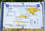 Ebringen, Info-Tafel zum Himmelreich-Jakobusweg in den Weibergen oberhalb des Ortes, Juni 2023