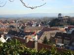 Breisach am Rhein,  Blick ber die Stadt zum Eckartsberg(rechts),  im Hintergrund der Schwarzwald,  Feb.2010