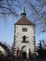 Breisach am Rhein,  Radbrunnenturm,seit 1198 versorgte ein 41m tiefer Brunnen   die Oberstadt mittels hlzernem Tretrad mit Wasser,  seit 1983 Ausstellungs-und Konzertraum,  Feb.2010