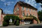 Wolfenweiler im Markgrflerland,  Wirtshaus zum Schwarzen Ritter  mit Weinkeller und Rittersaal, Aug.2011