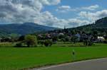 Heuweiler, idyllisch gelegener Ort am Eingang zum Glottertal im Schwarzwald, im Hintergrund der 1241m hohe Kandel, Aug.2011