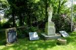 Umkirch im Breisgau, Denkmal fr die Gefallenen der Weltkriege, Mai 2012