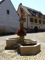 Pfaffenweiler, der Marienbrunnen, Juni 2013