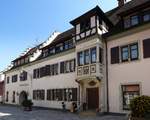 Bad Krozingen, das Litschgihaus von der Straenseite, benannt nach einer bekannten Kaufmannsfamilie ( die Fugger des Breisgau ), das zweiteilige Barockgebude stammt von 1564, beherbergt