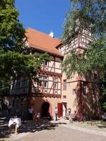 Mhlhausen, altes Wasserschloss Steinegg, erbaut von 1551 bis 1553 (01.07.2018)