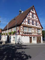 Enzberg, historisches Rathaus in der Kieselbronner Strae (12.08.2017)
