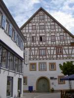 Gppingen, Stadtbibliothek, erbaut 1514 als Adelberger Kornhaus (11.08.2008)